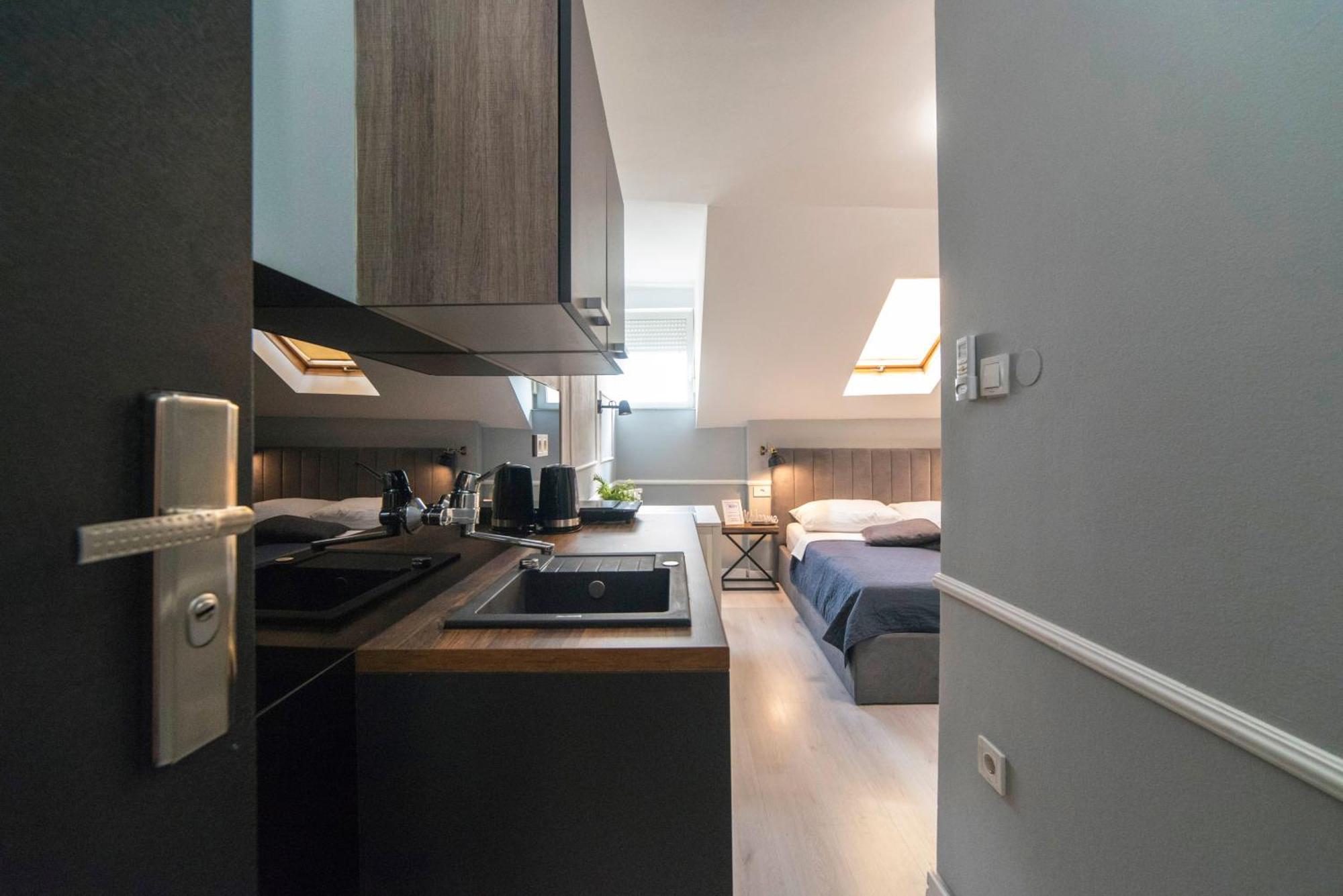 Manuela Studio Apartments, 4Th Floor, No Elevator Zagabria Esterno foto